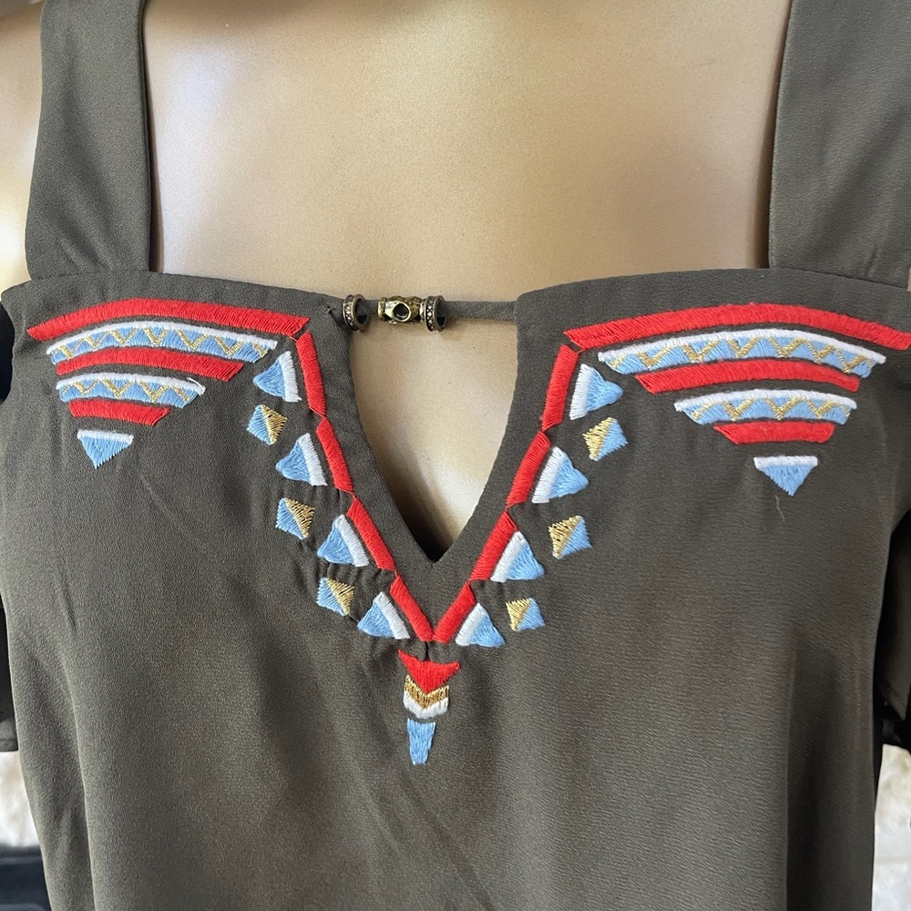 Blouse - Picture 2 of 4